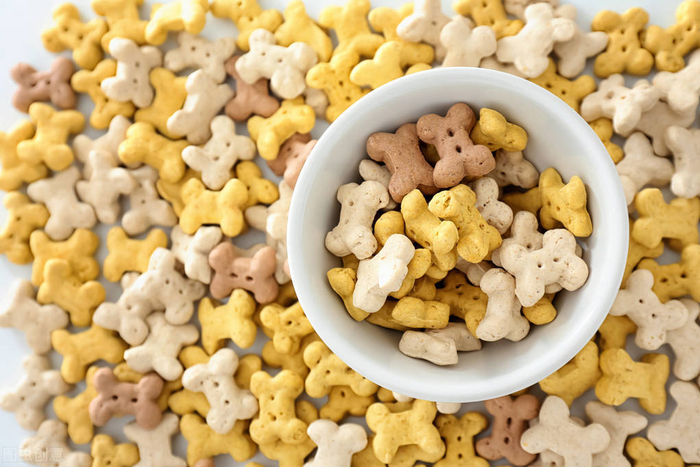 狗不能吃什么_狗狗不能吃的食物列表_巧克力对狗狗的危害